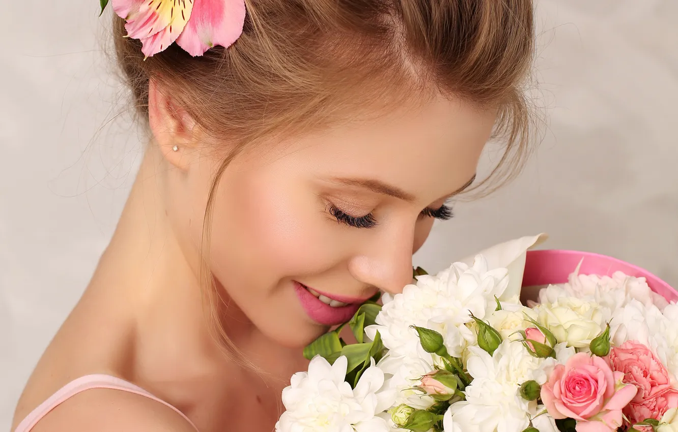 Photo wallpaper flowers, close-up, roses, bouquet, makeup, hairstyle, beauty, redhead