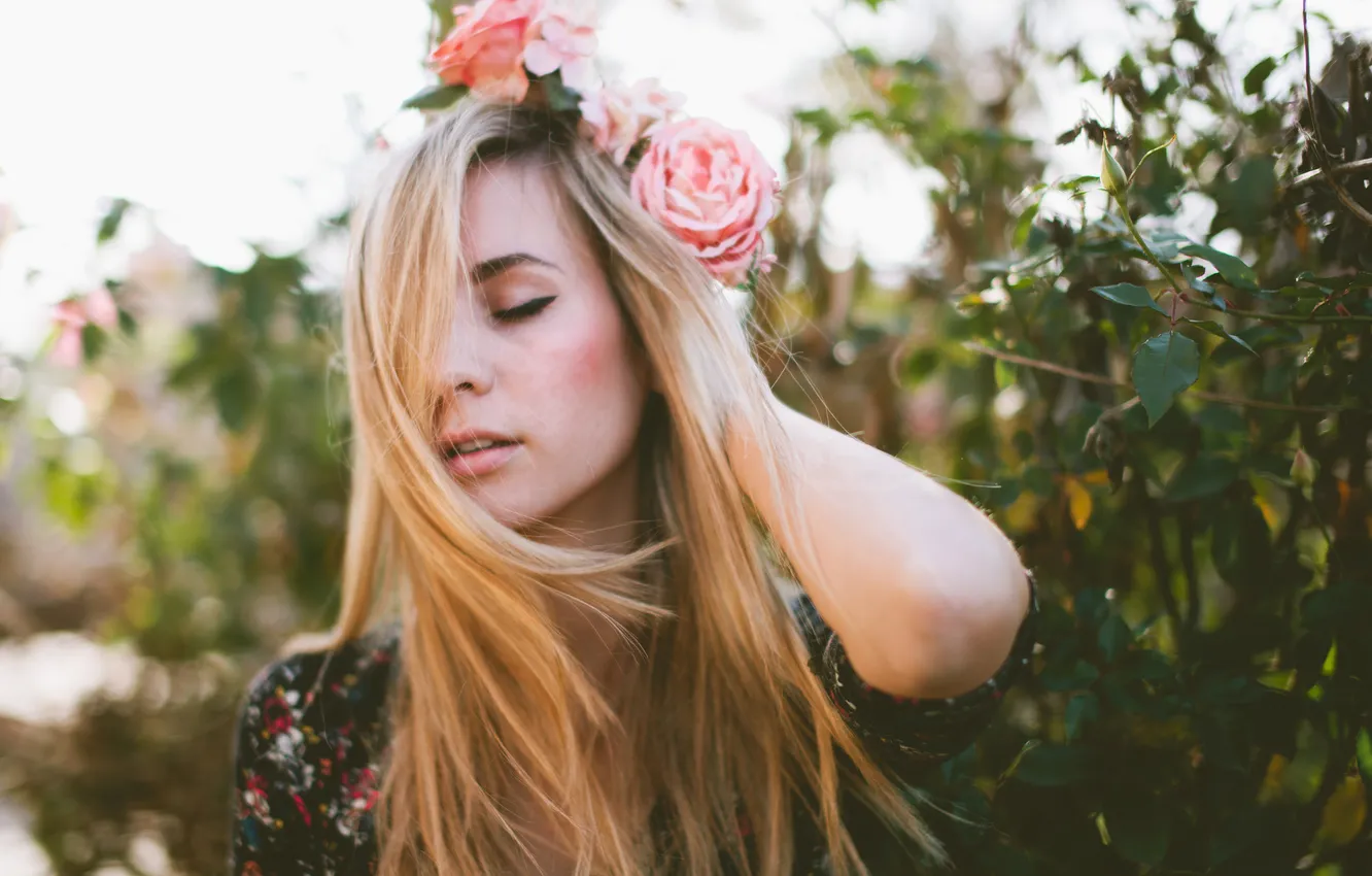 Photo wallpaper girl, flowers, blonde