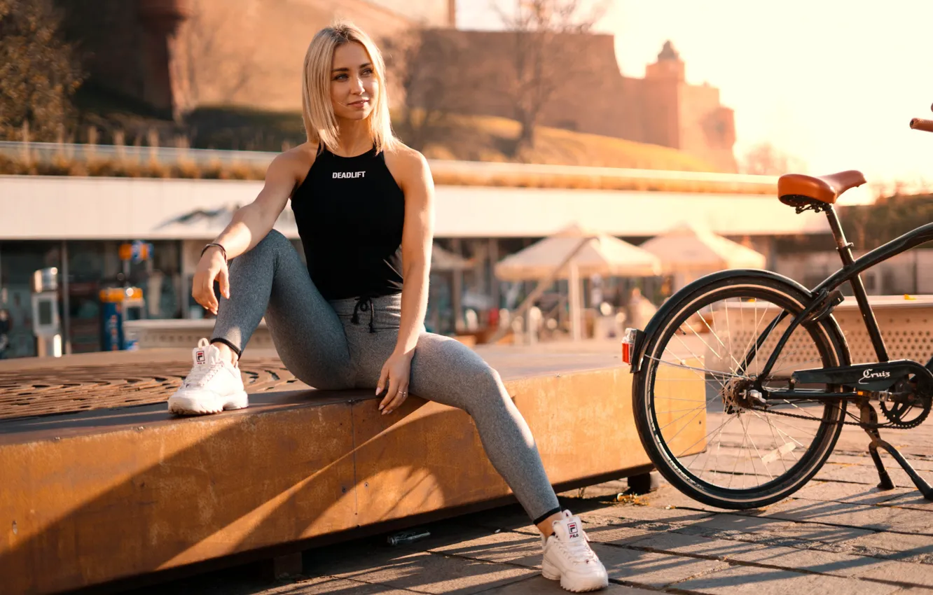 Photo wallpaper the sun, bike, the city, model, portrait, makeup, Mike, hairstyle