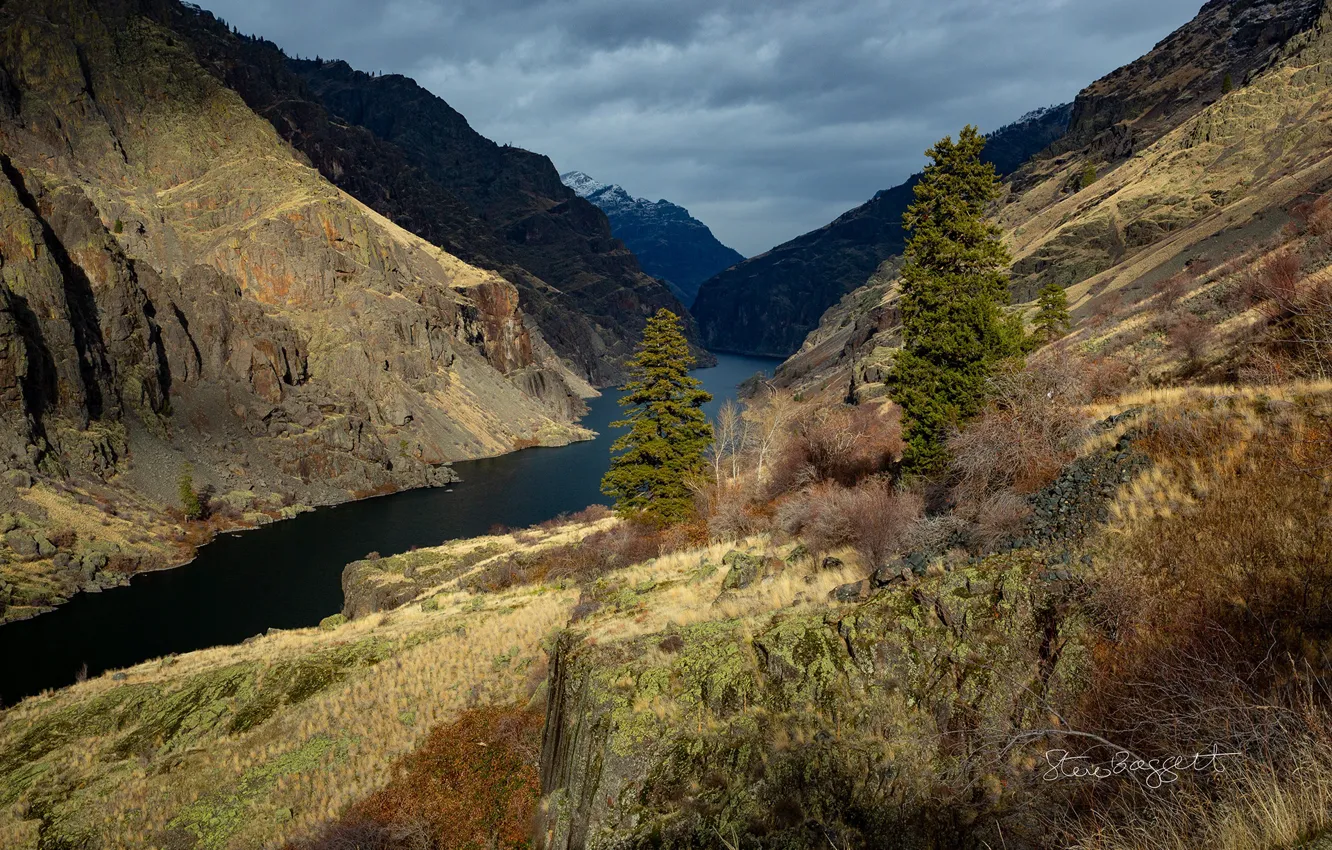 Photo wallpaper the sky, mountains, vegetation, pond, A WINTER IN HELL'S CANYON