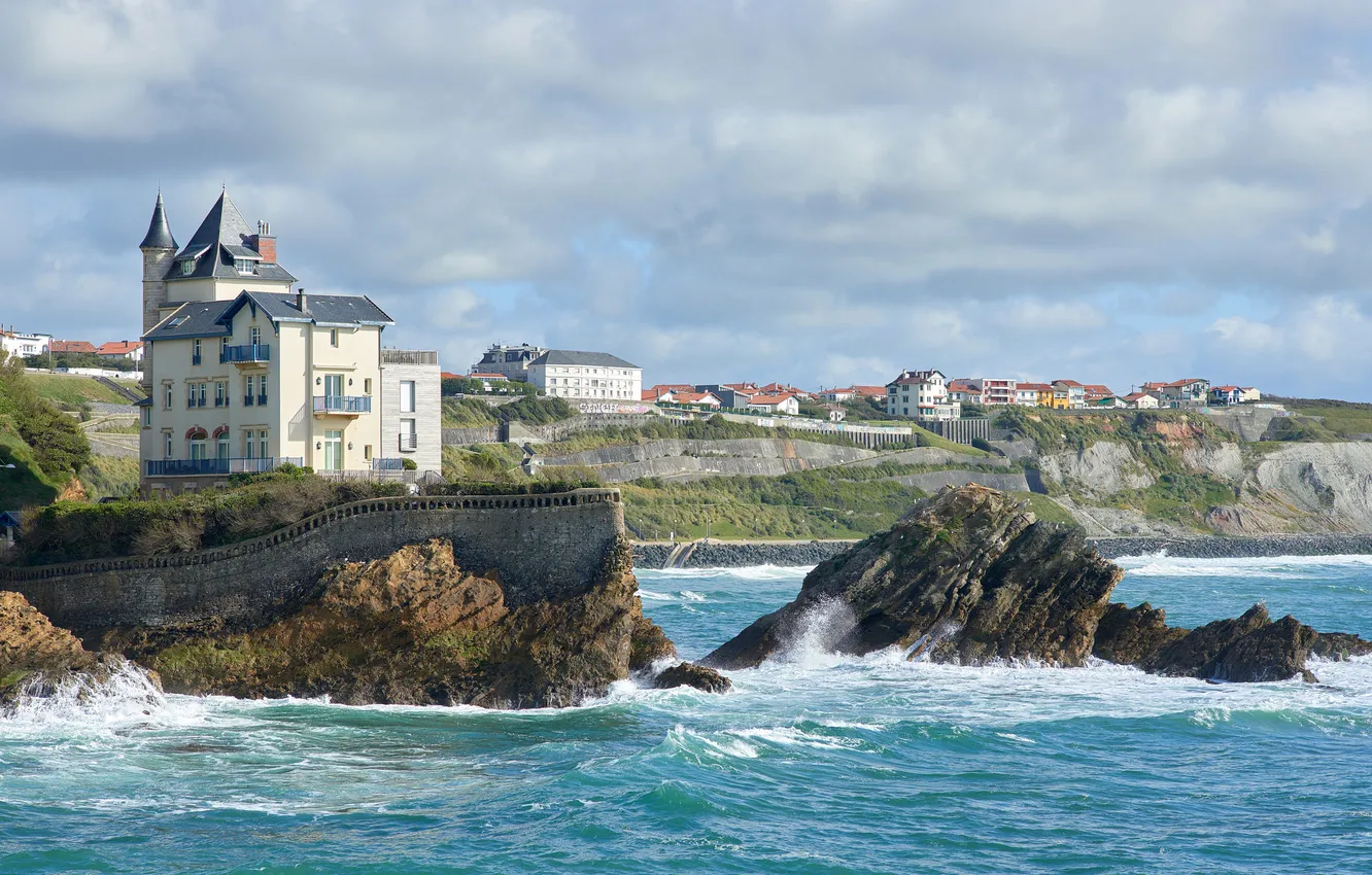 Photo wallpaper sea, squirt, the city, rocks, France, home, Biarritz