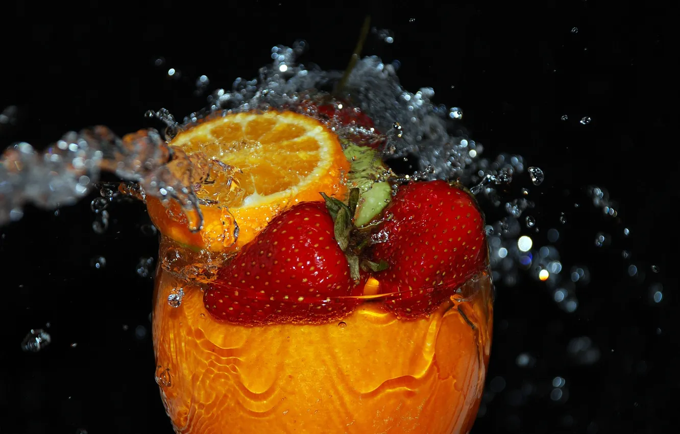 Photo wallpaper glass, drops, macro, squirt, glass, orange, liquid, strawberry