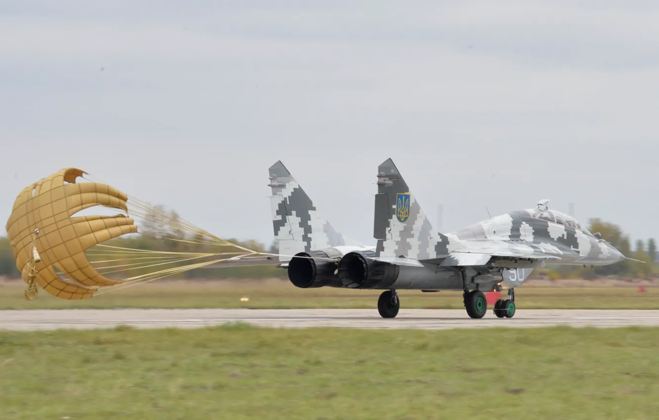 Photo wallpaper Fighter, Ukraine, Landing, The MiG-29, Parachute, Ukrainian air force
