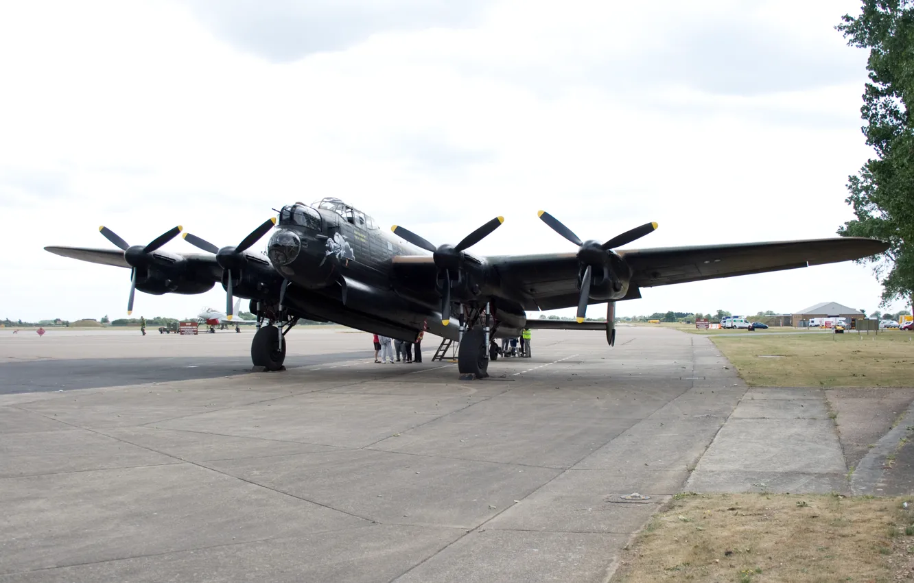 Photo wallpaper bomber, the second world war, four-engine, Avro Lancaster