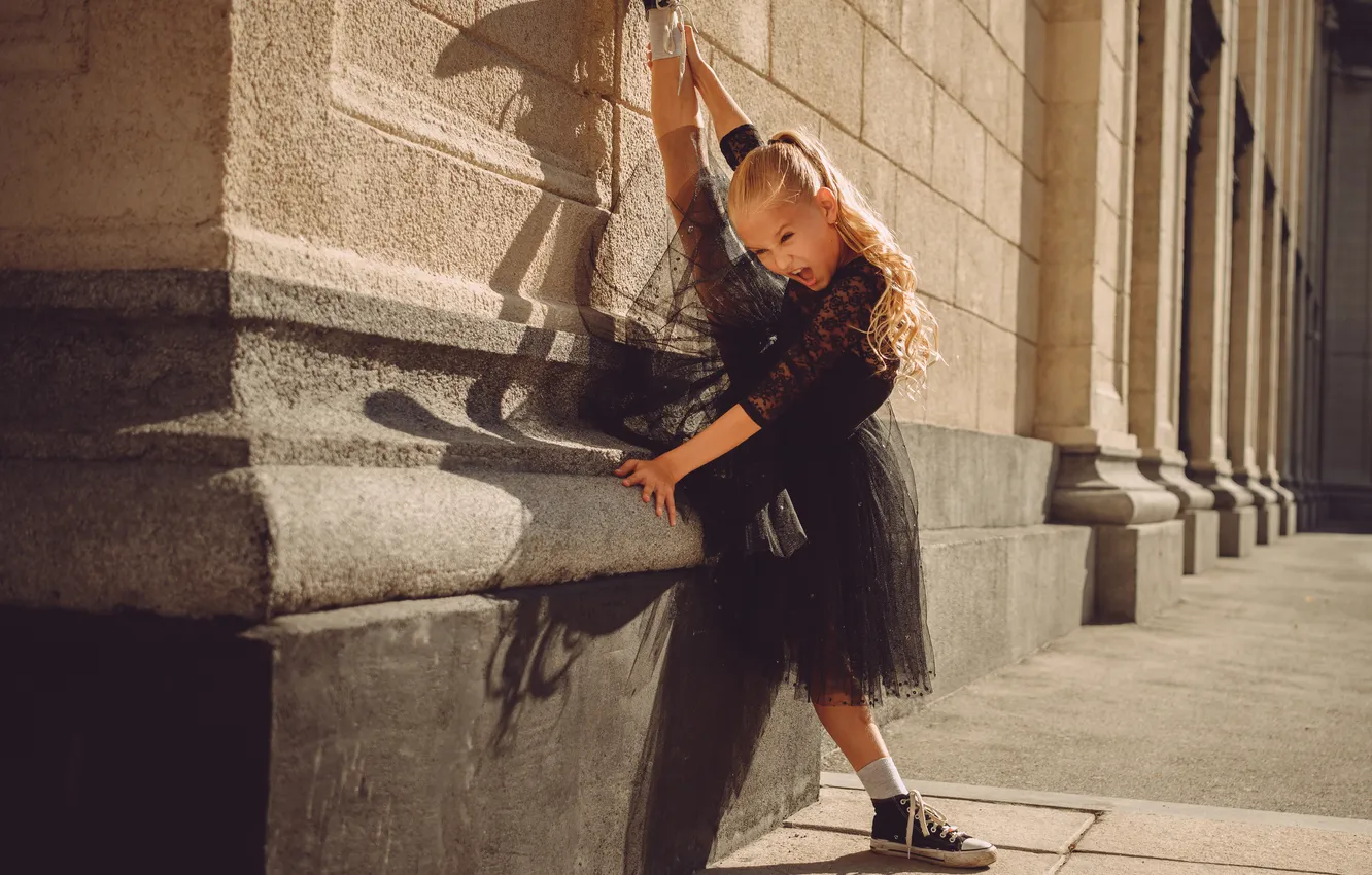 Photo wallpaper ballerina, photoshoot, ballet, street dancing, Irina Vlasova