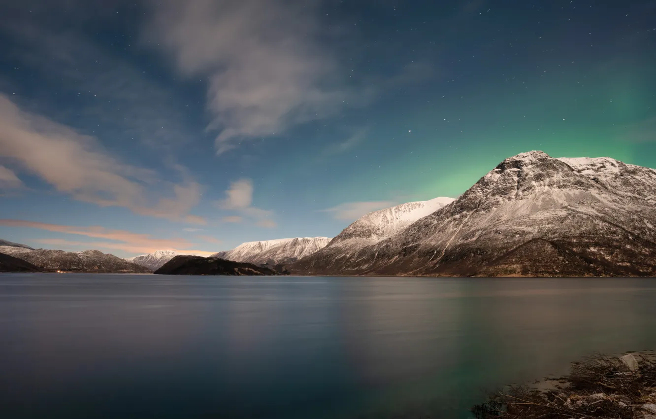 Photo wallpaper water, mountains, rocks