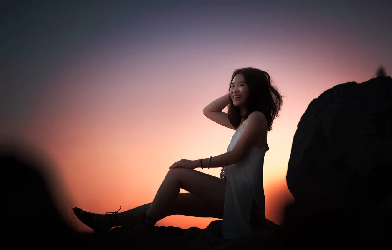 Photo wallpaper Asian, sitting, smiling, at sunset
