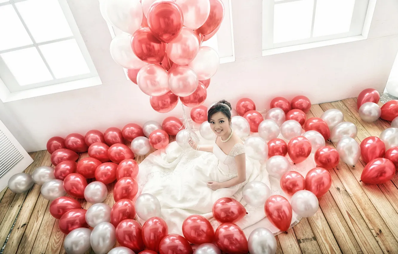 Photo wallpaper girl, balls, Asian