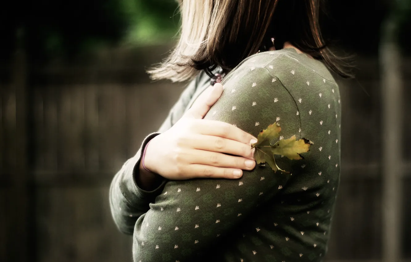 Photo wallpaper autumn, mood, girl, leaf