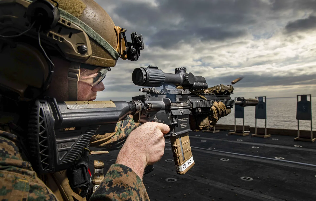 Photo wallpaper ship, soldiers, USA, helmet, Marine corps, The Atlantic ocean, Optical sight, assault rifle
