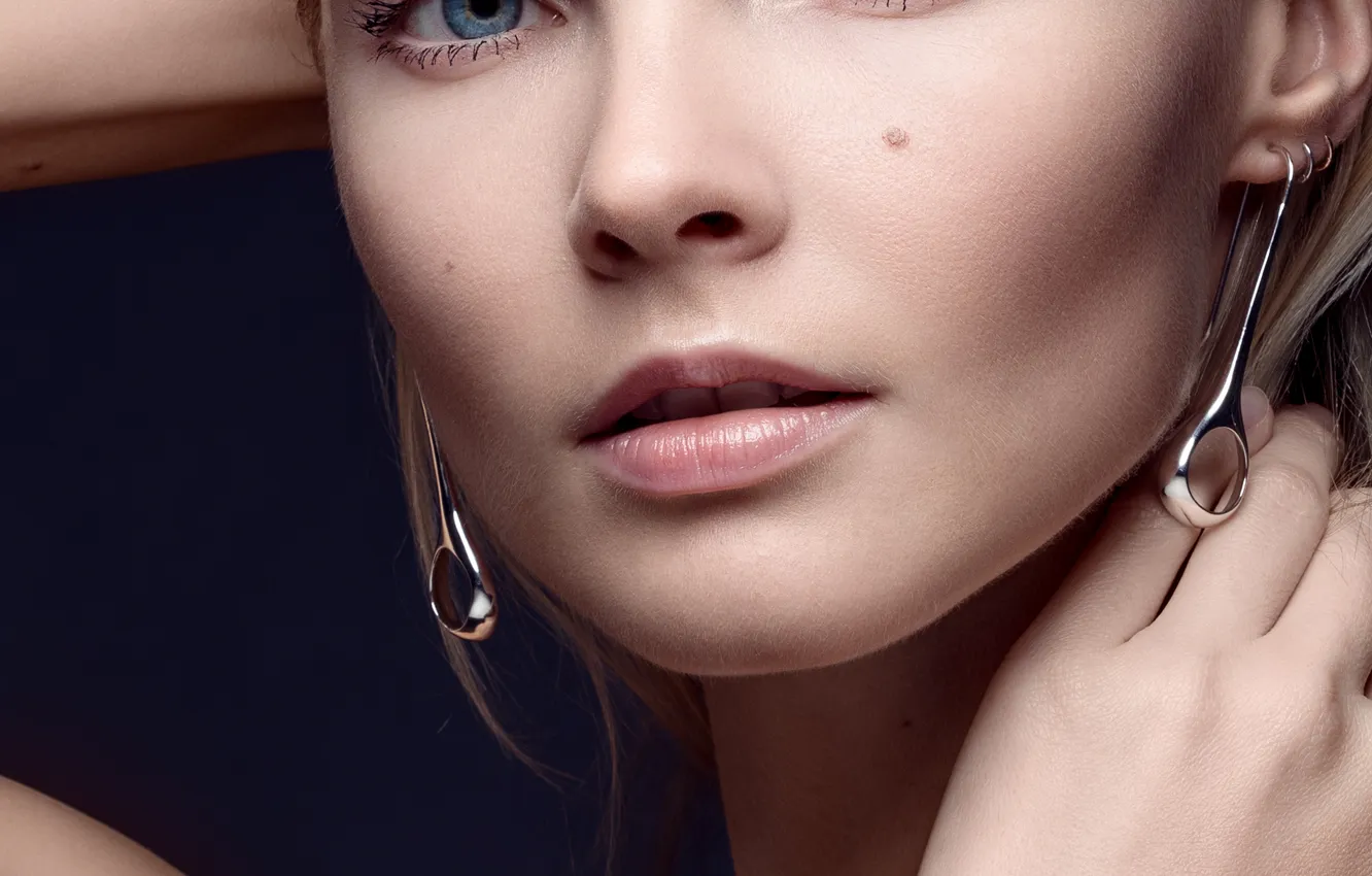 Photo wallpaper look, close-up, face, pose, background, model, portrait, earrings