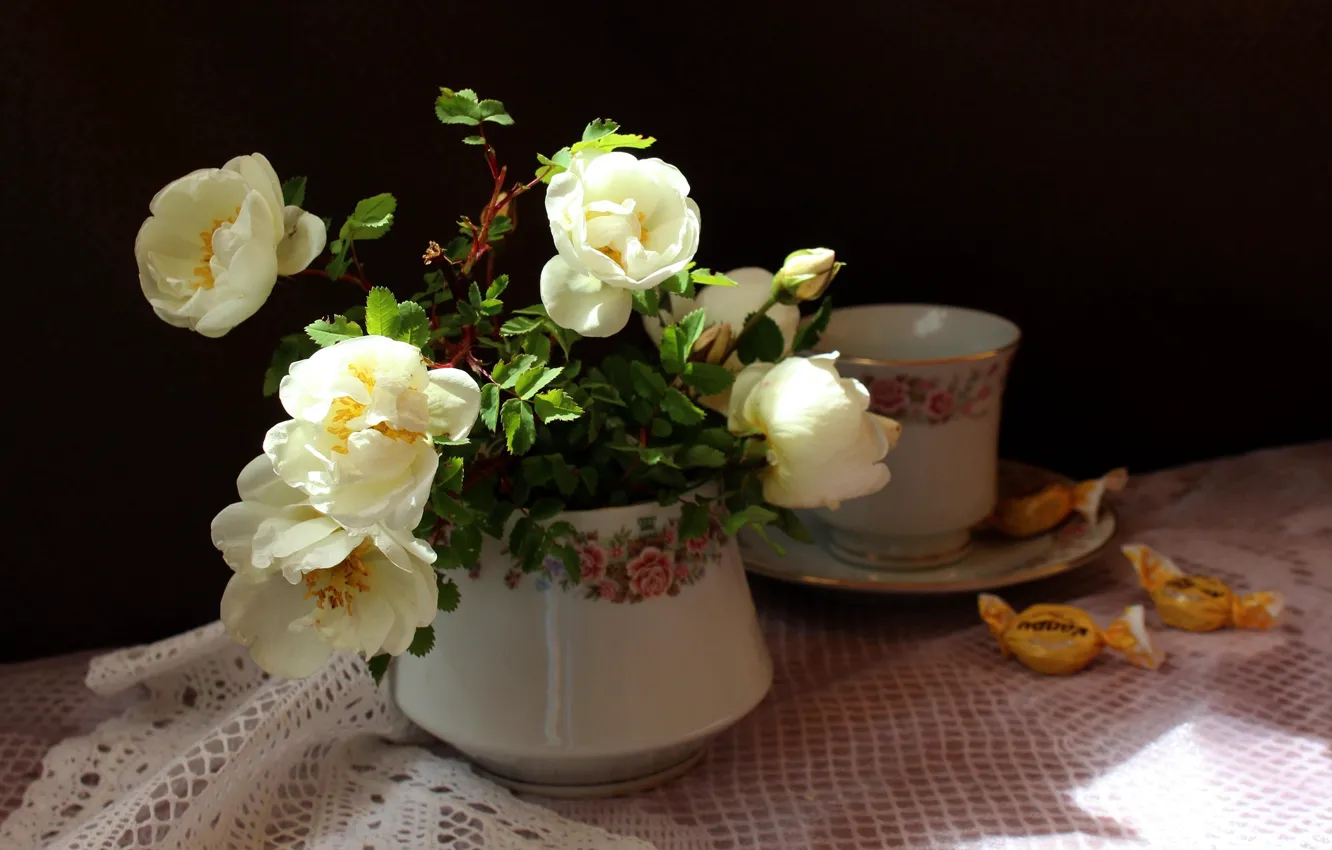 Photo wallpaper flowers, branches, briar, candy, Cup, napkin, vase