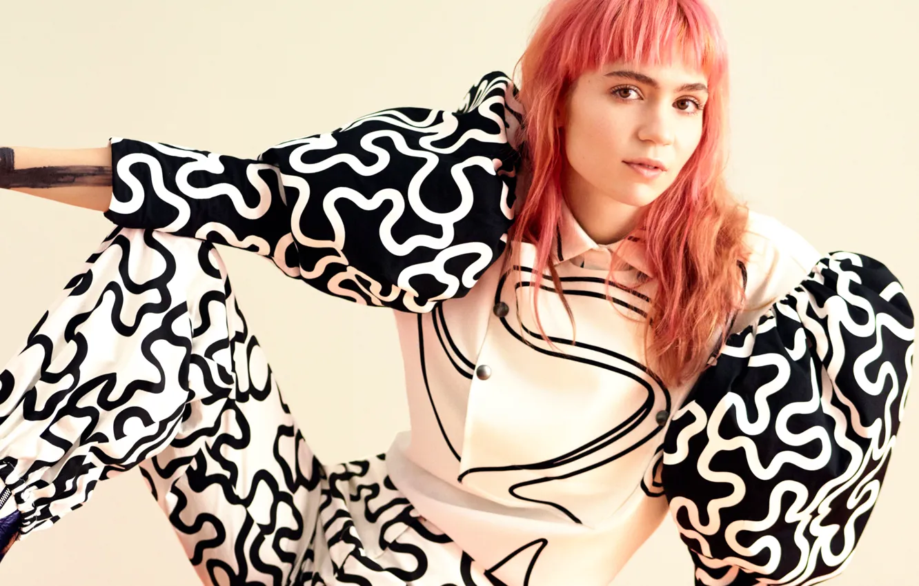 Photo wallpaper photoshoot, Teen Vogue, 2016, Grimes