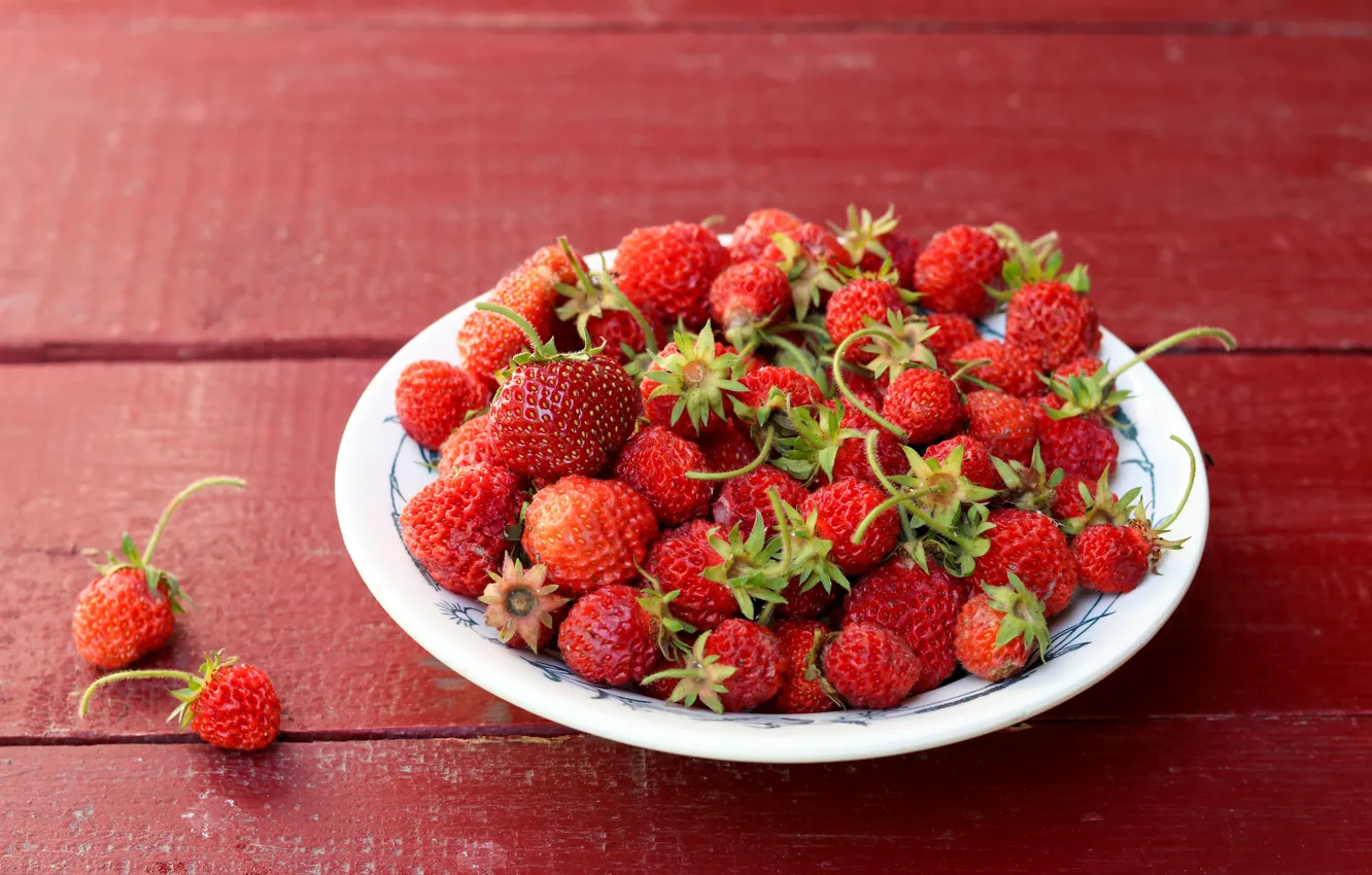 Photo wallpaper background, strawberries, berry, plate