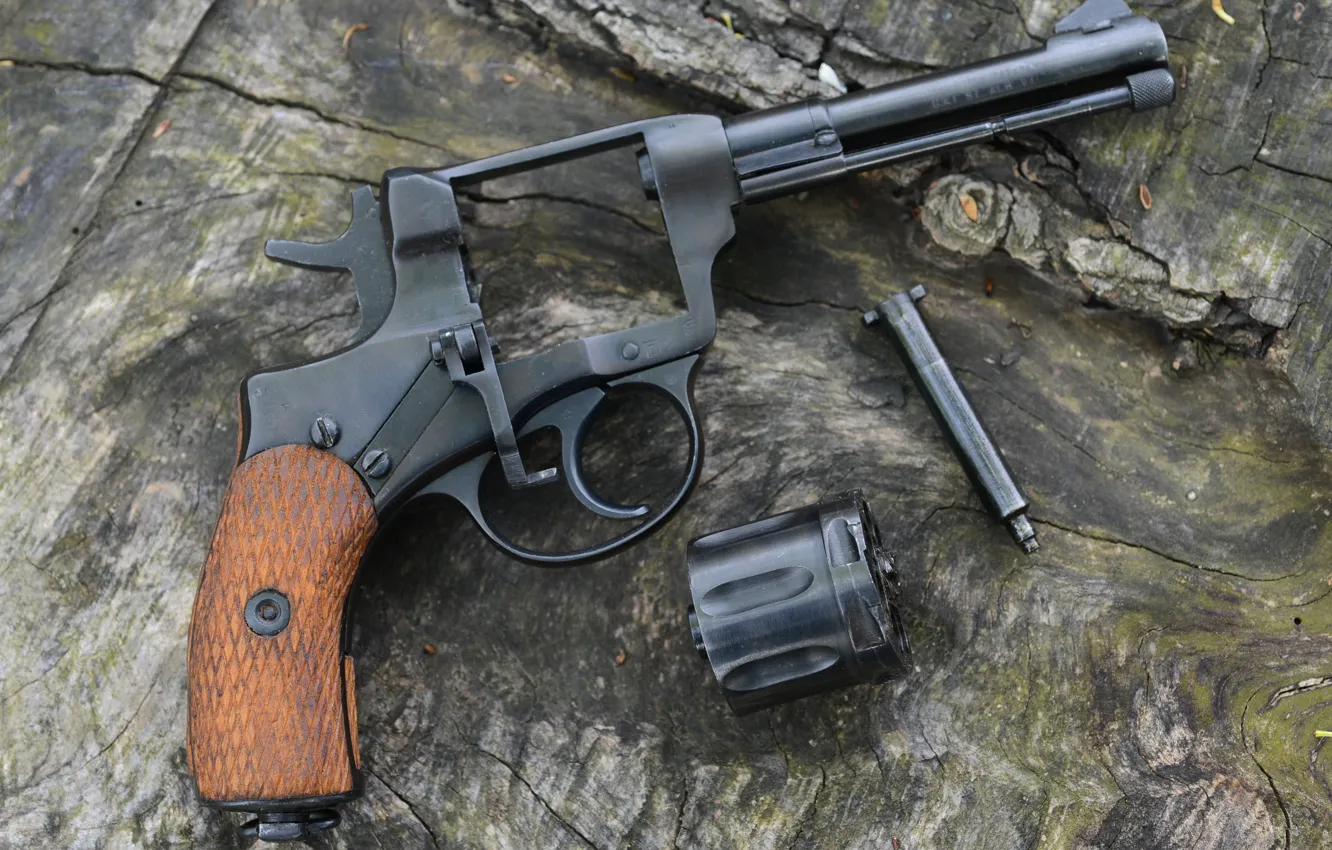 Photo wallpaper revolver, revolver, 1939, disassembled