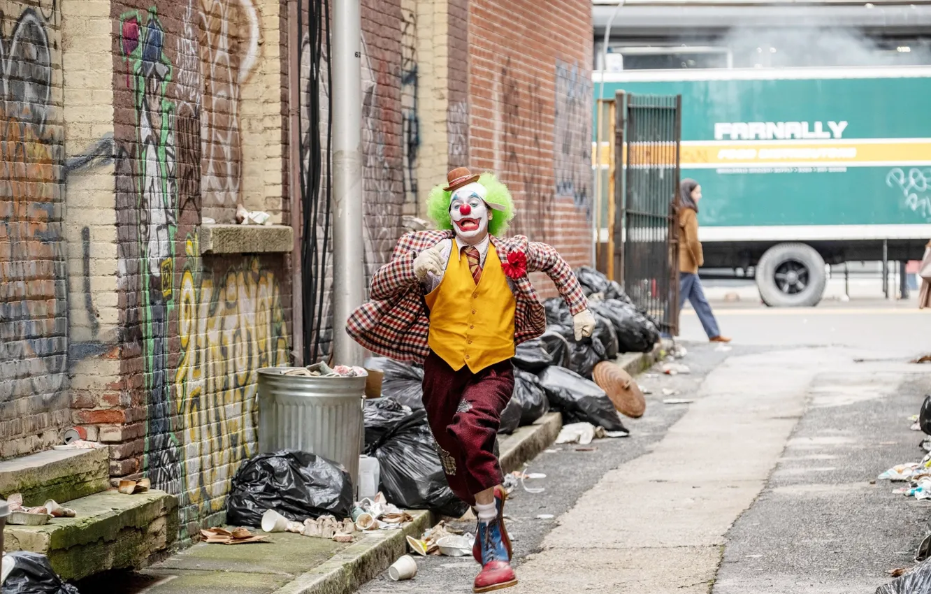 Photo wallpaper street, clown, Joker, runs, Joker, Joaquin Phoenix, Joaquin Phoenix