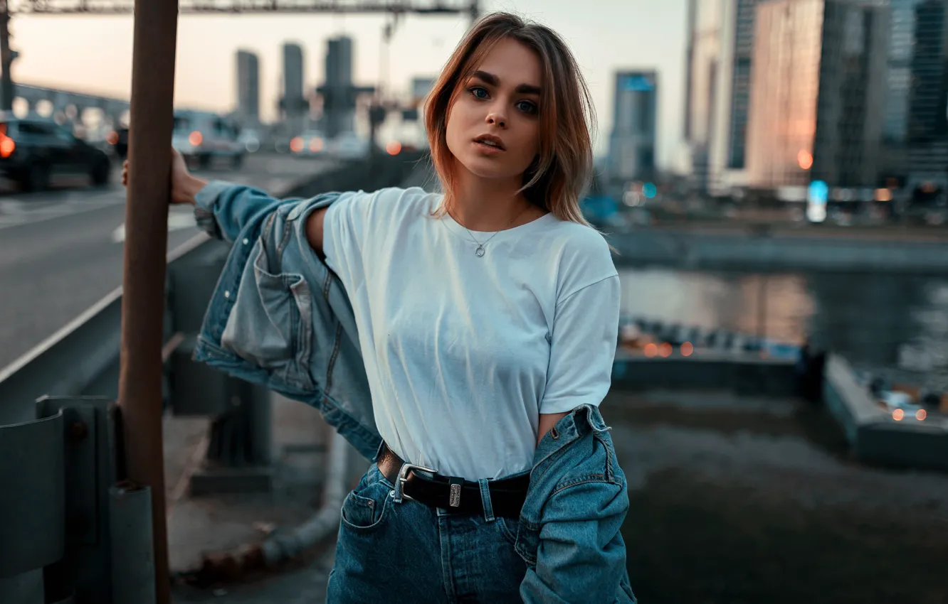 Photo wallpaper bridge, the city, lights, river, background, model, portrait, jeans