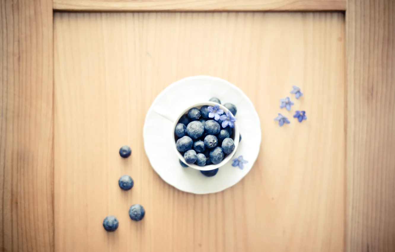 Photo wallpaper berries, plate, blueberries
