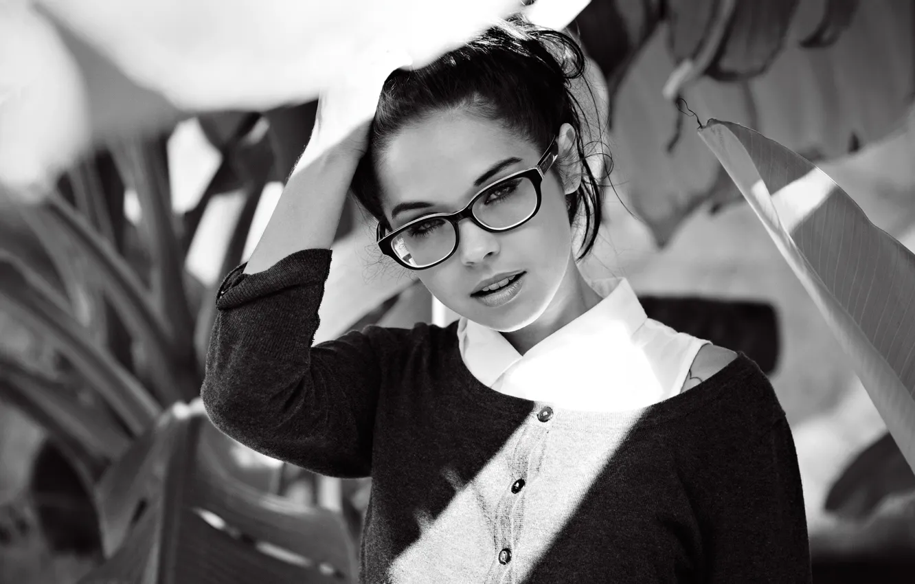 Photo wallpaper black & white, girl, blouse, photo, monochrome, model, bokeh, lips