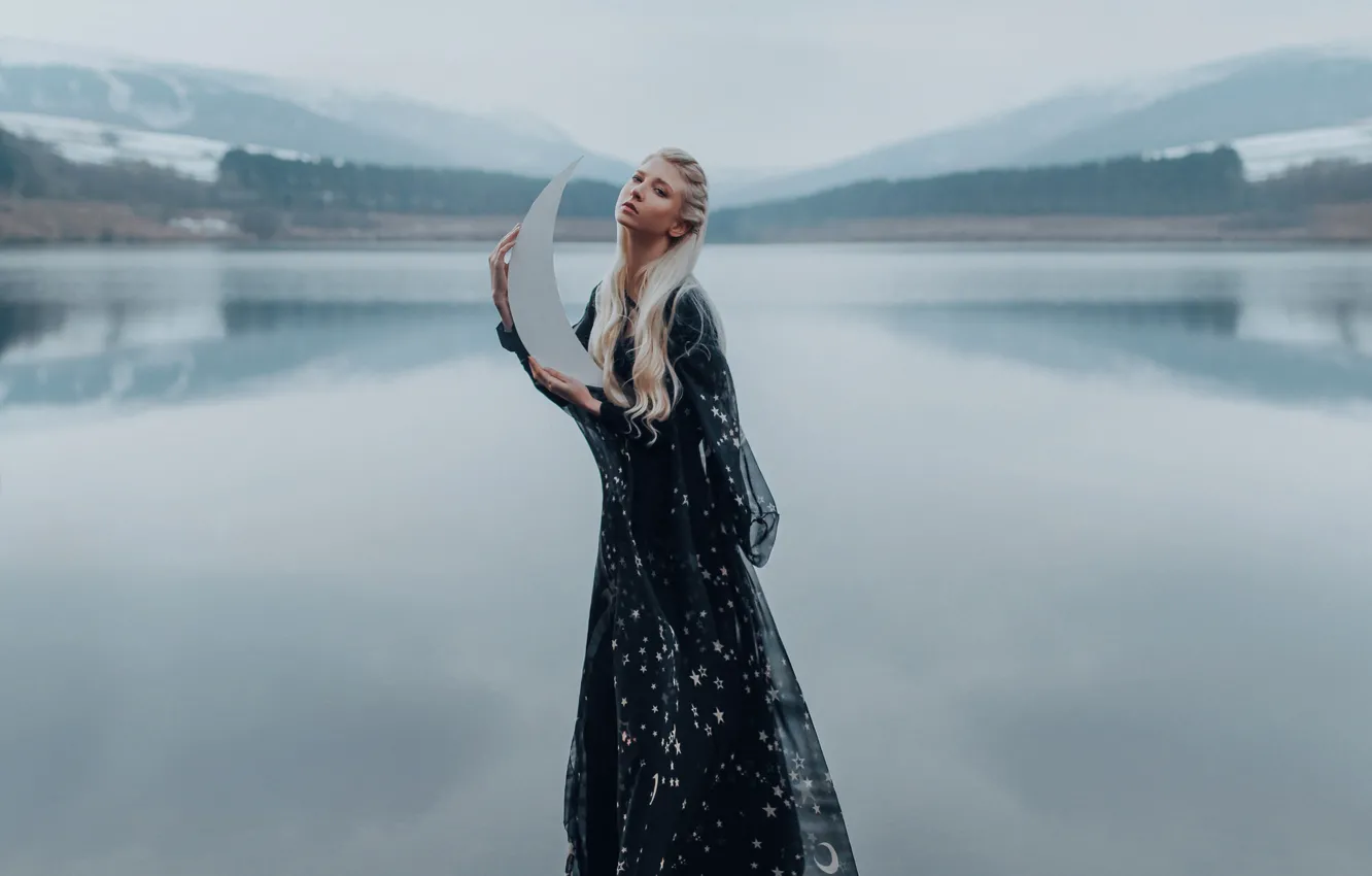 Photo wallpaper water, lake, mood, model, the situation, a month, dress, Maria Amanda