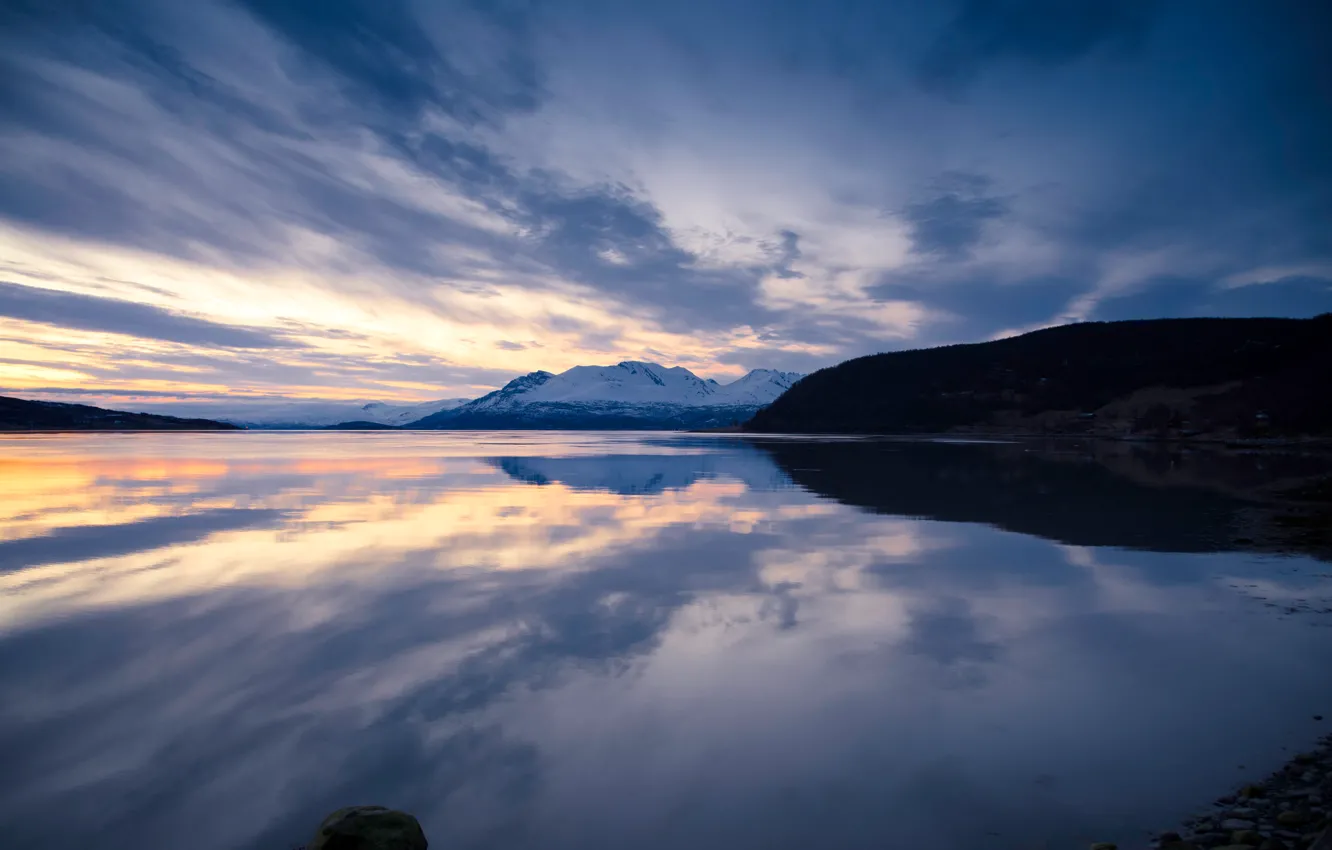 Photo wallpaper the sky, mountains, lake, reflection, the evening