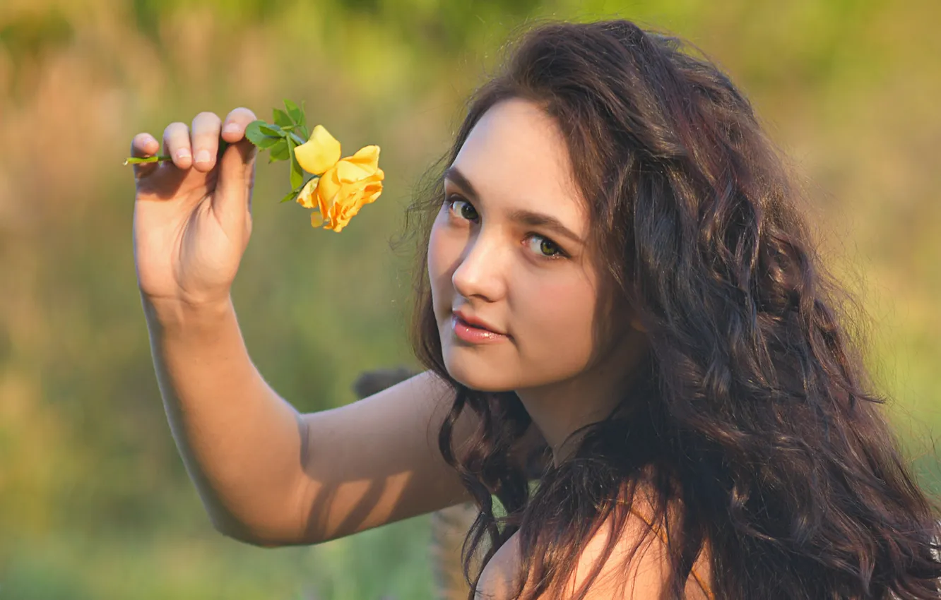 Photo wallpaper look, girl, nature, pose, portrait, roses, brown hair