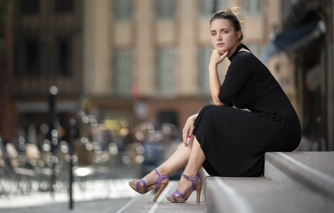 Photo wallpaper girl, the city, street, Julie