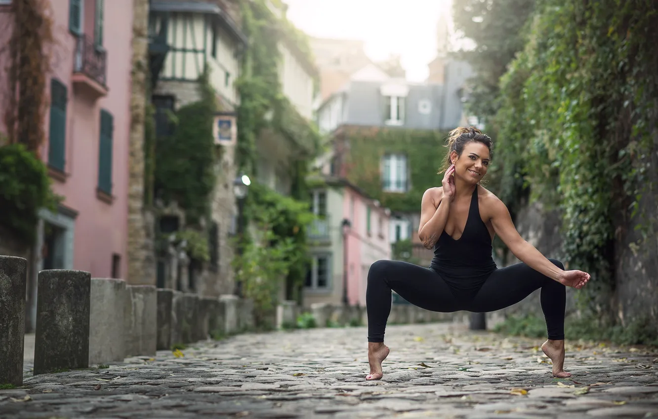 Photo wallpaper girl, pose, street