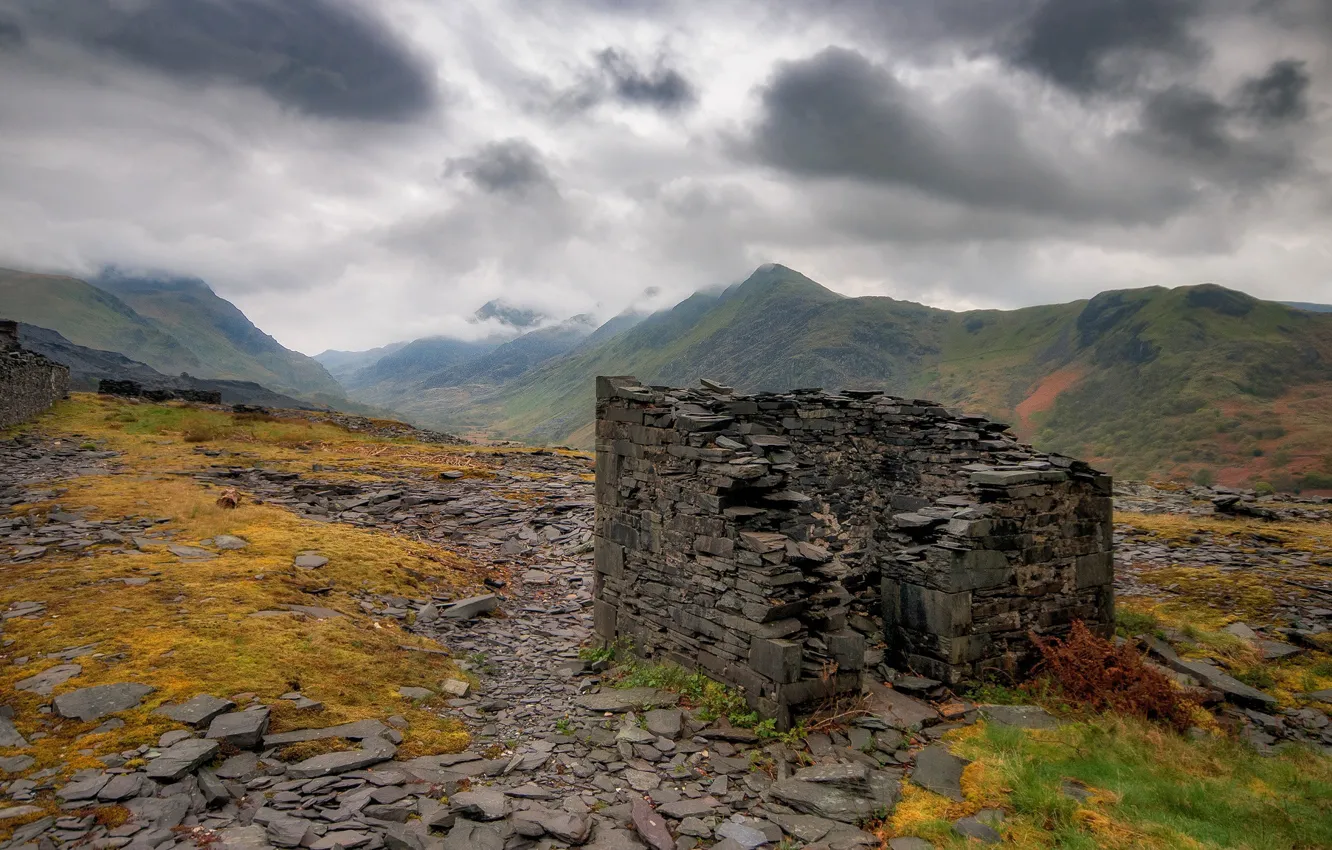 Photo wallpaper clouds, mountains, ruins, Wales, quarry Dinorwic