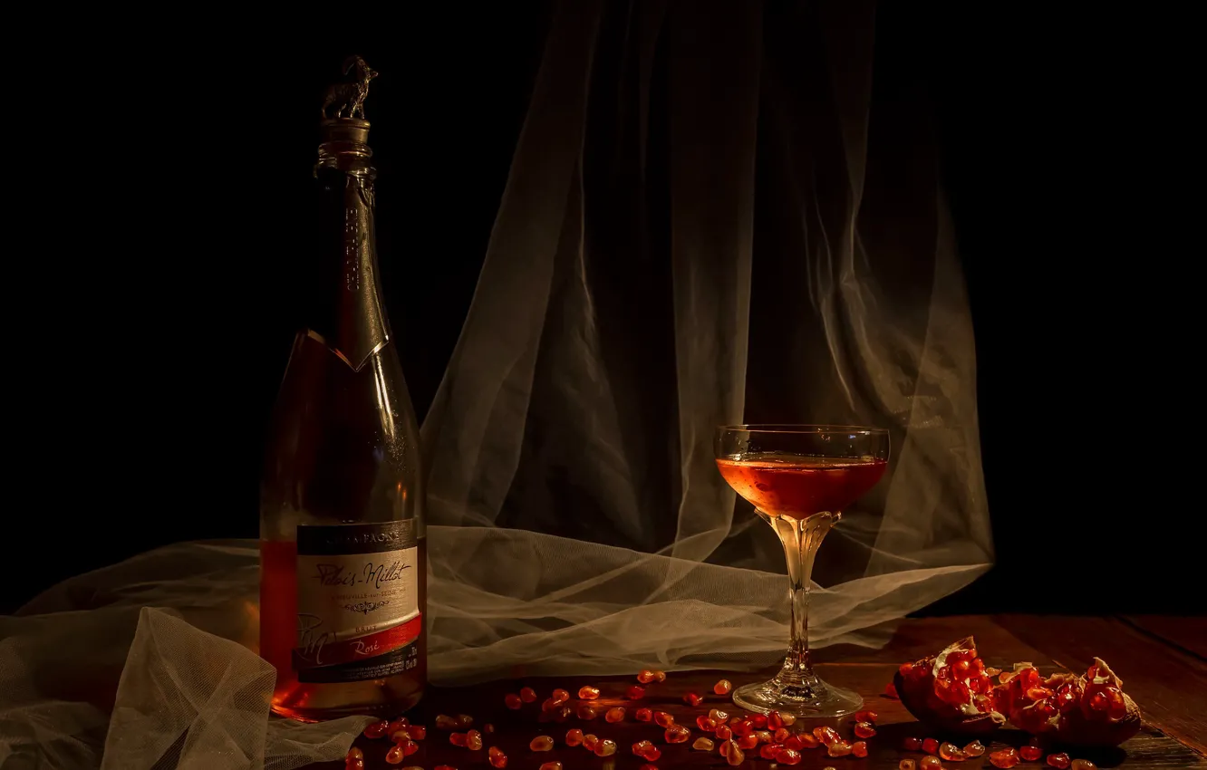 Photo wallpaper light, the dark background, table, wine, glass, bottle, alcohol, fabric