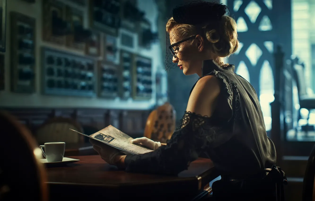 Photo wallpaper reading, blond, elegant, black dress, retro woman