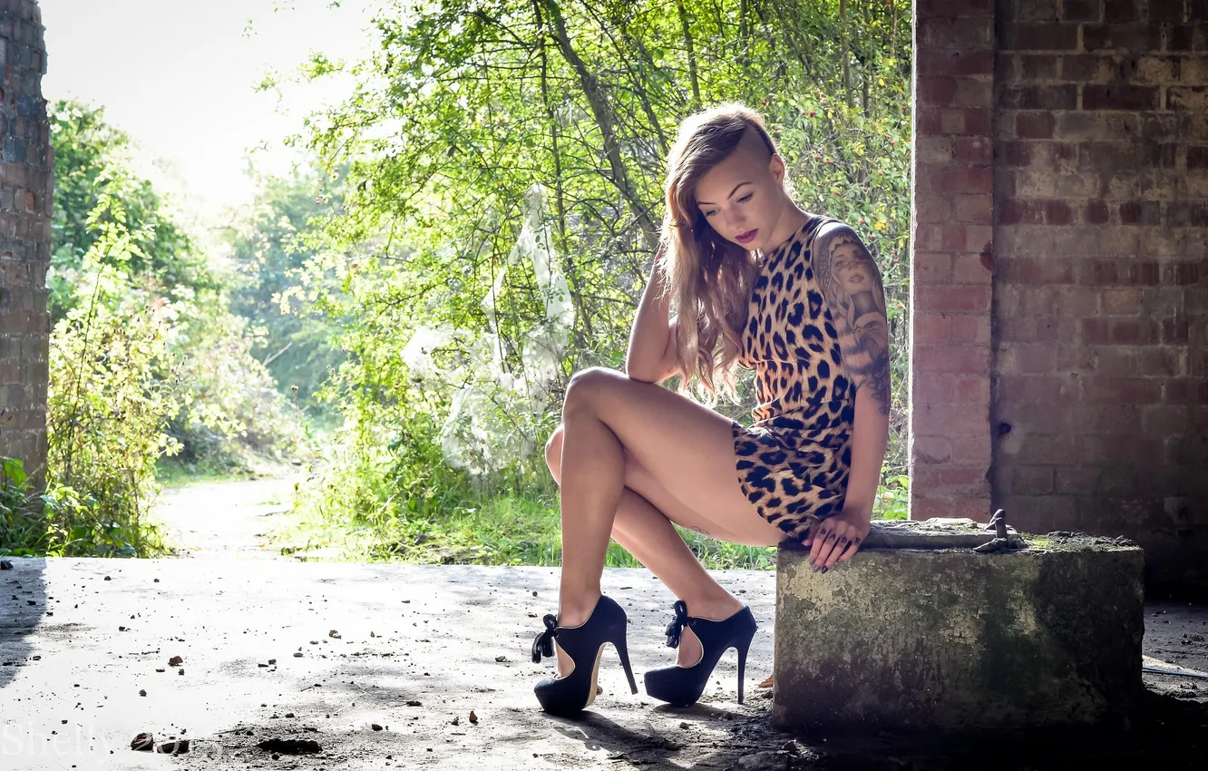 Photo wallpaper girl, pose, background