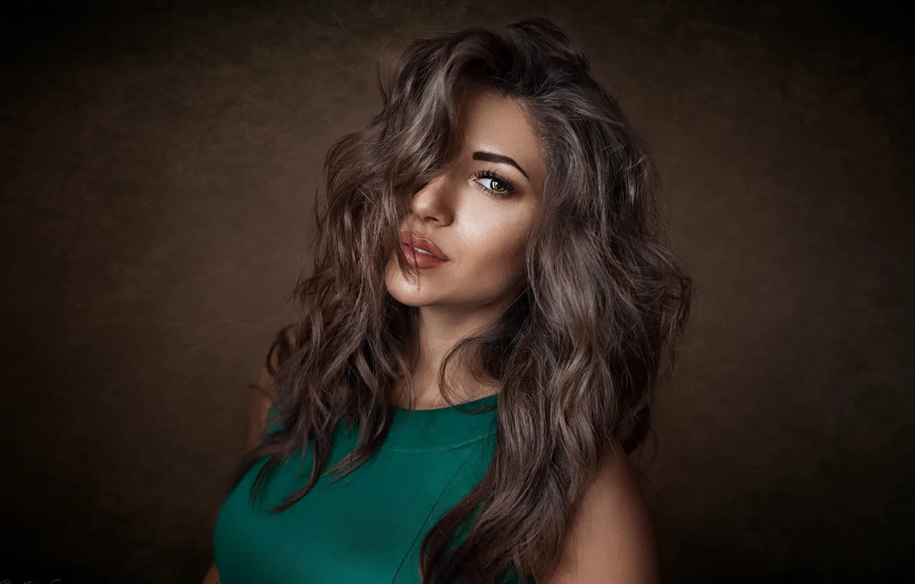 Photo wallpaper look, background, model, portrait, makeup, hairstyle, brown hair, in green