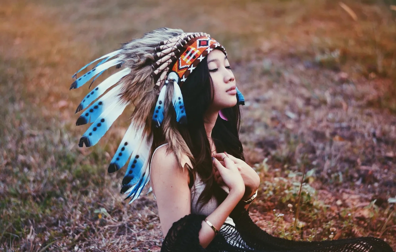 Photo wallpaper girl, blur, feathers, Asian, headdress