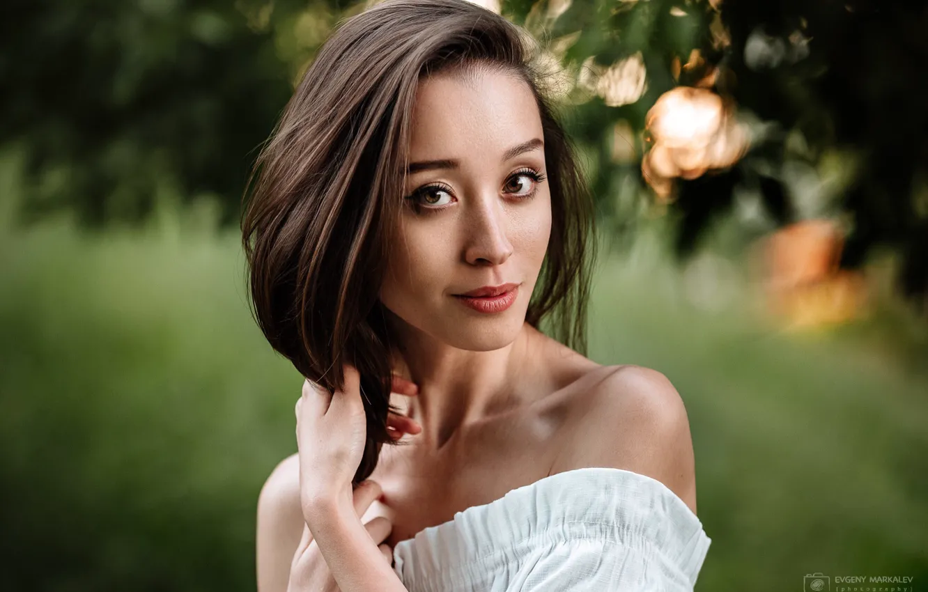 Photo wallpaper greens, look, pose, background, model, portrait, makeup, hairstyle