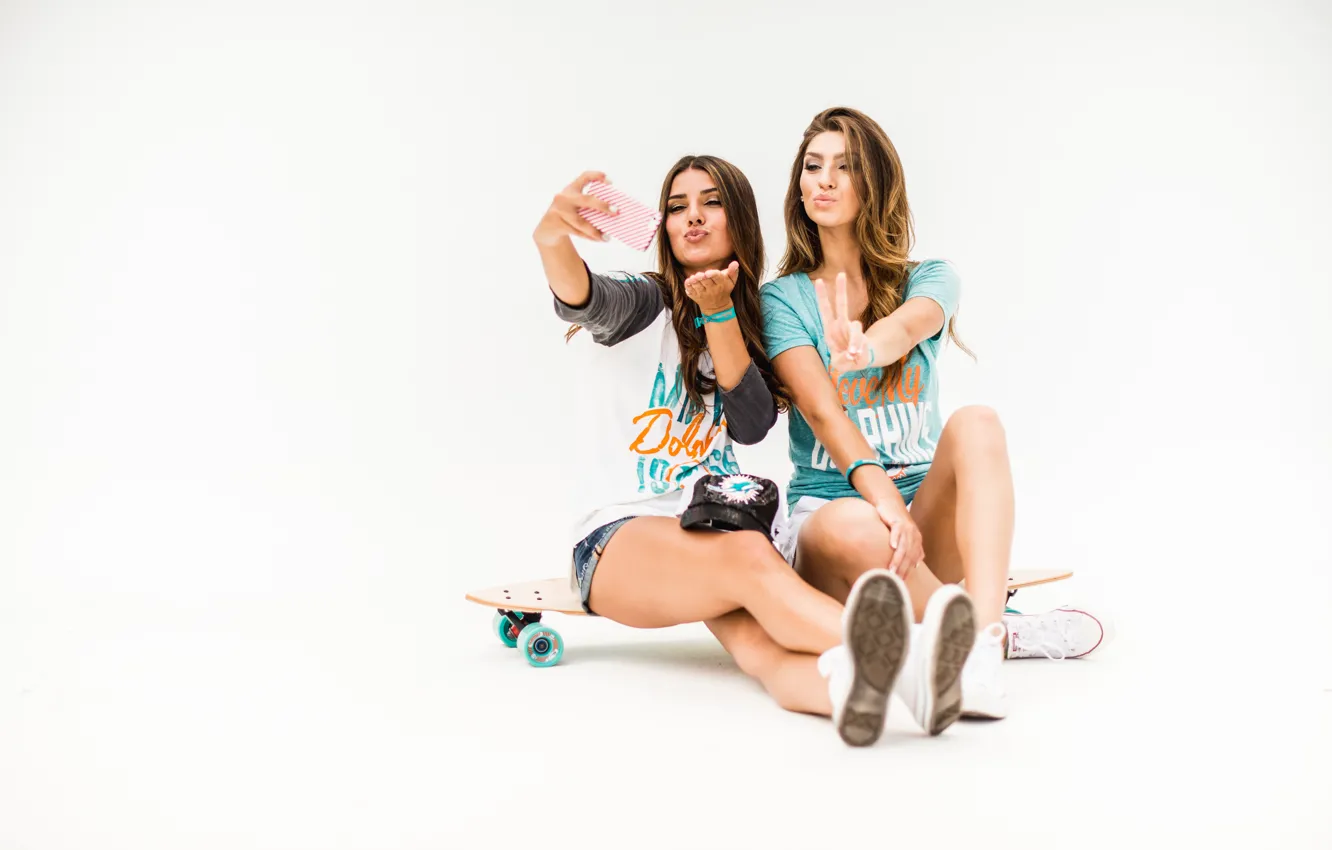 Photo wallpaper girl, mood, sign, beauty, selfie, cellphones