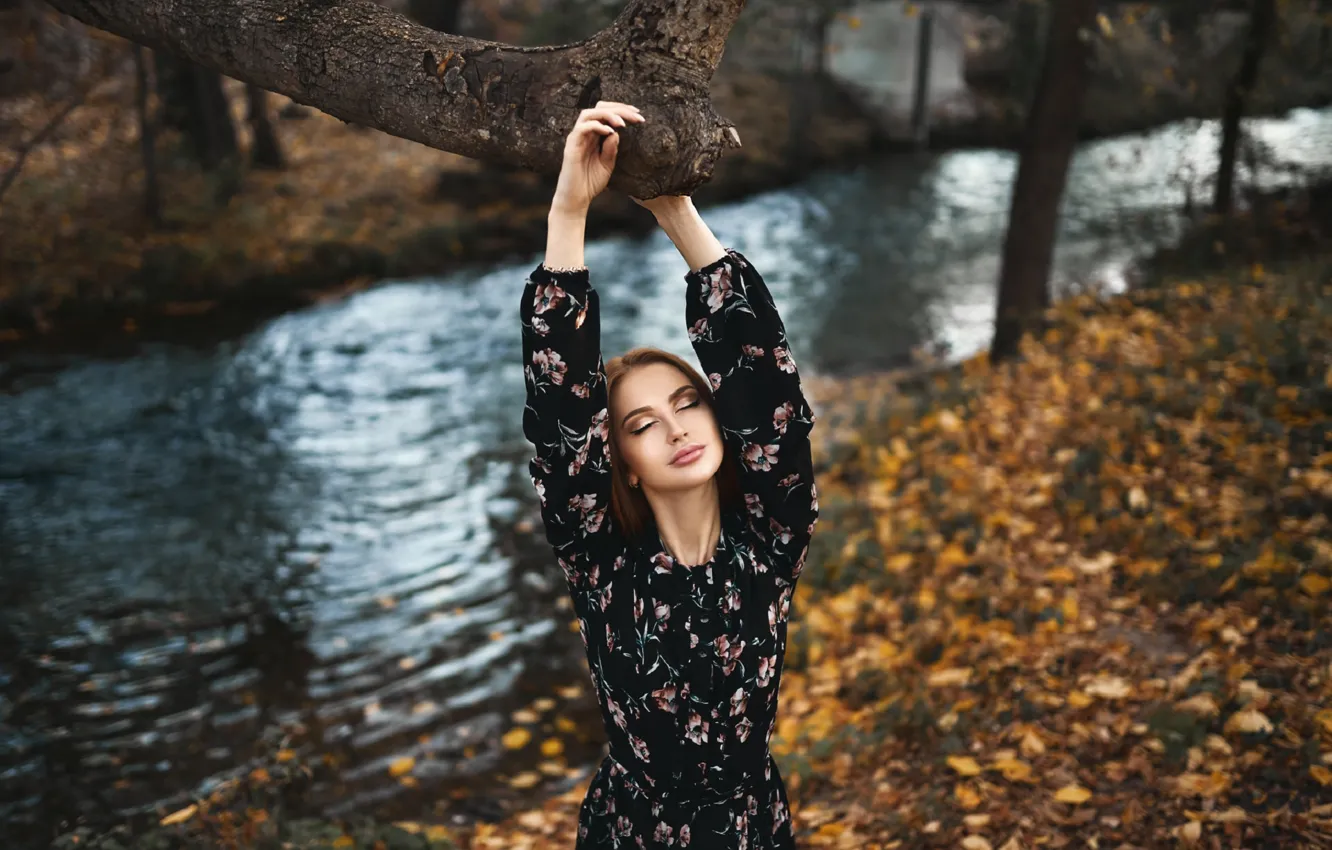 Photo wallpaper autumn, leaves, girl, trees, nature, face, pose, river