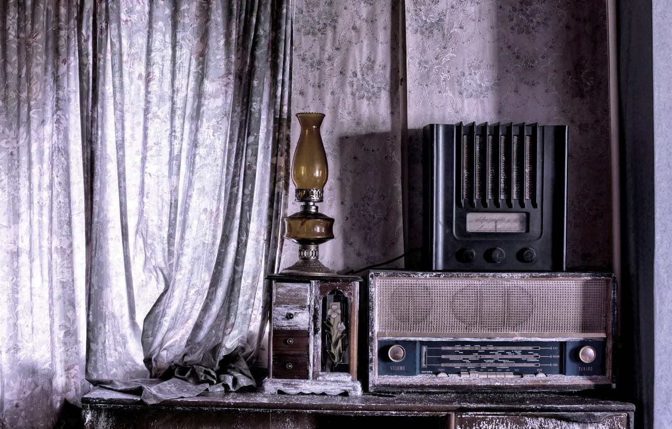 Photo wallpaper radio, lamp, receiver