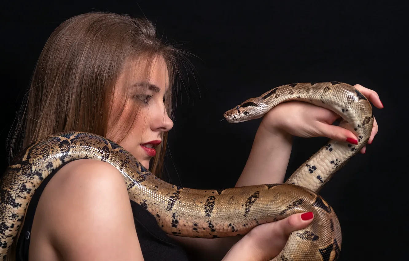 Photo wallpaper girl, snake, the situation