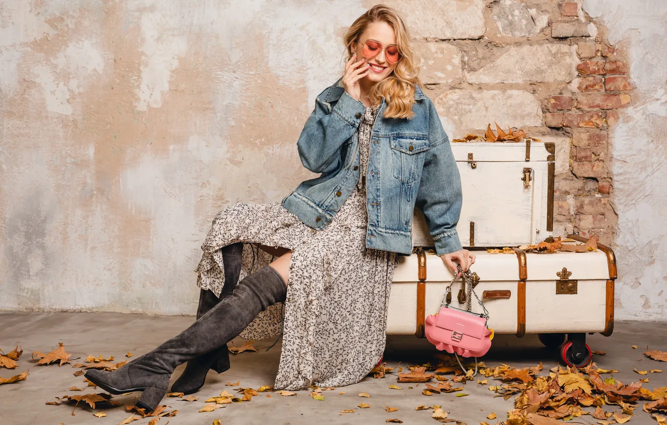 Photo wallpaper woman, jeans, blonde, stylish, attractive, oversize