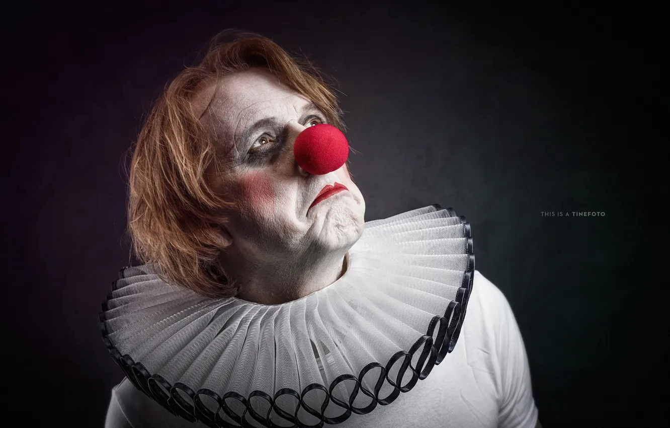 Photo wallpaper look, portrait, clown