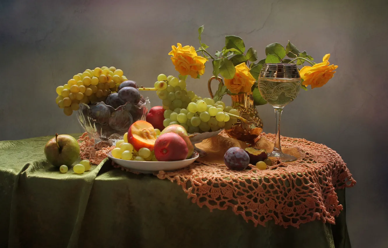 Photo wallpaper glass, Apple, roses, grapes, fruit, still life, peaches, drain