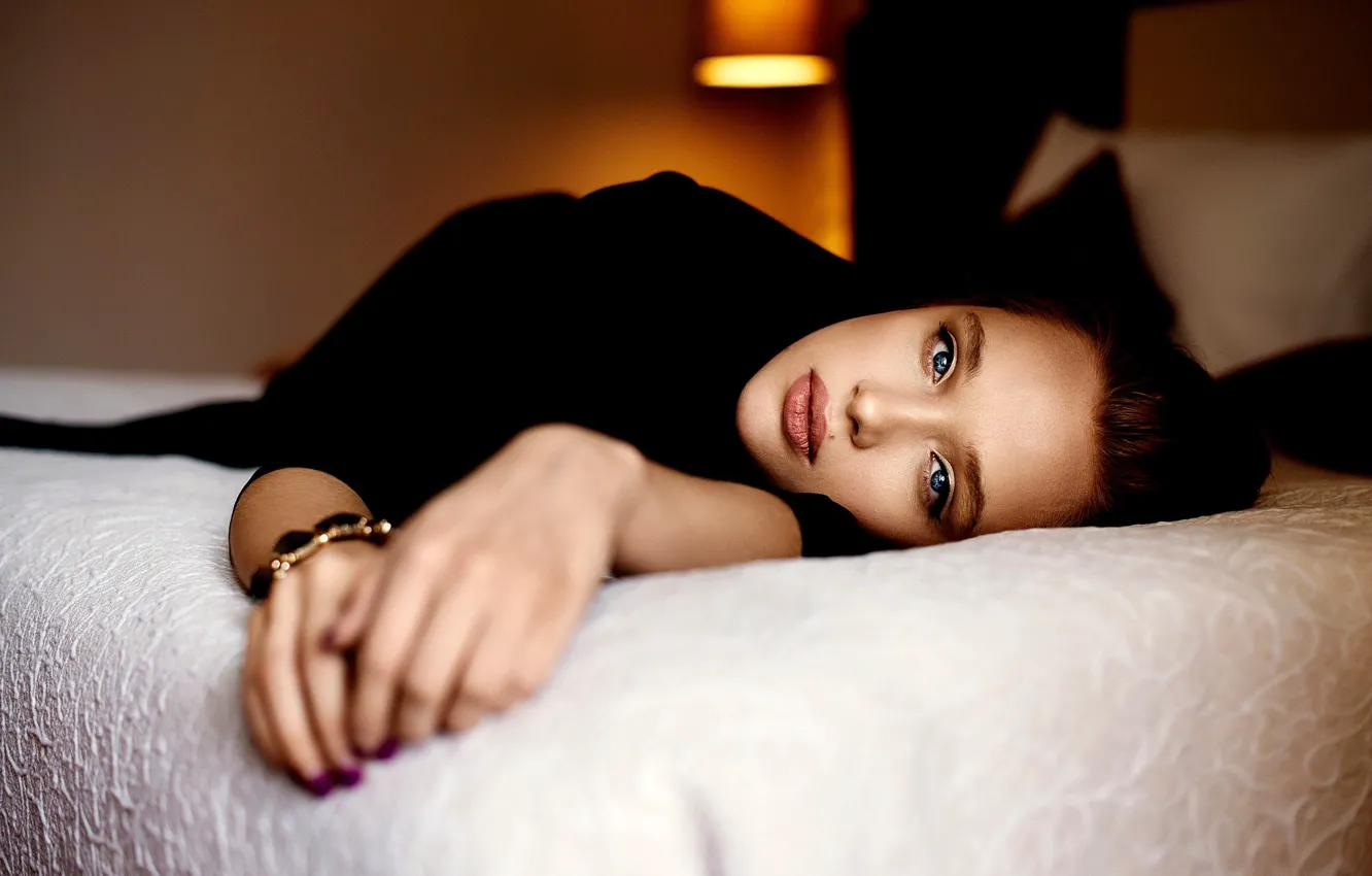 Photo wallpaper look, pose, model, lamp, portrait, makeup, dress, hairstyle