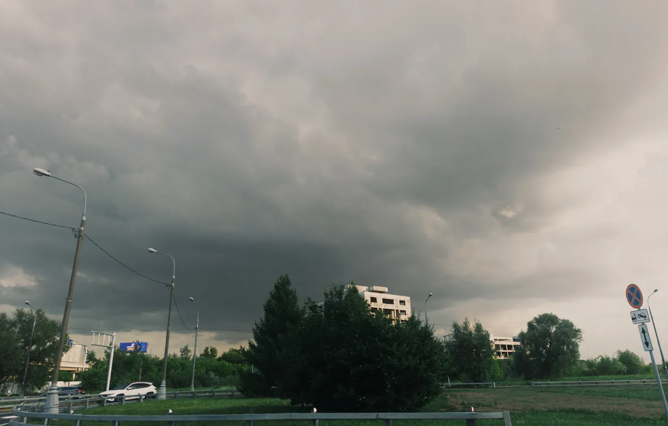 Photo wallpaper machine, the sky, trees, clouds, overcast, home, Russia, Artem