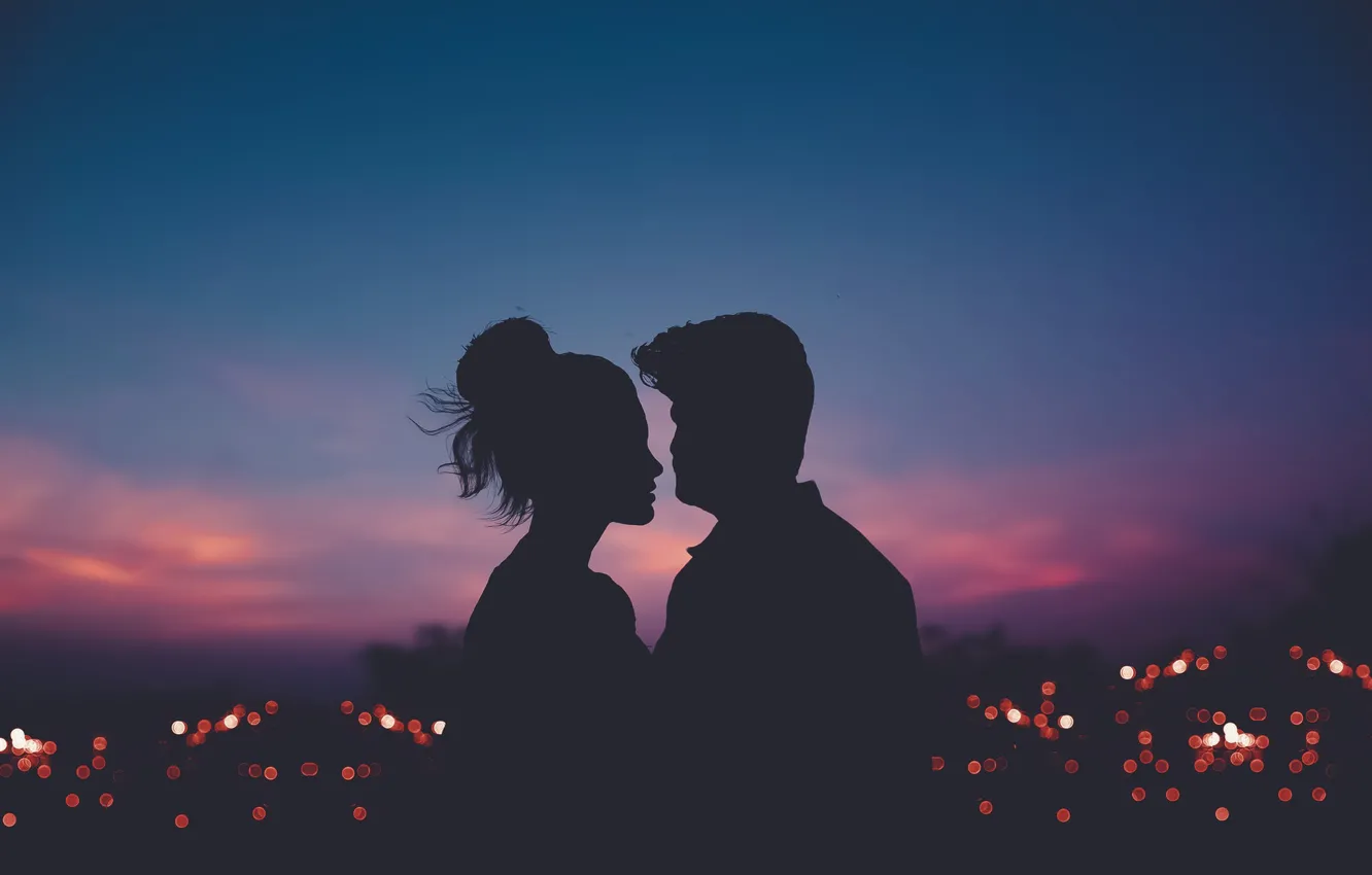 Photo wallpaper girl, the city, lights, the evening, silhouette, male, lovers