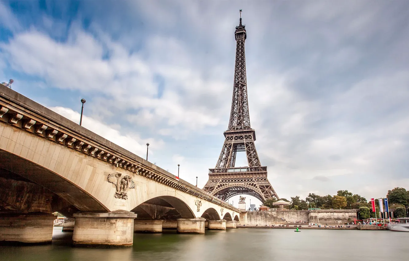 Photo wallpaper bridge, Eiffel tower, Paris.