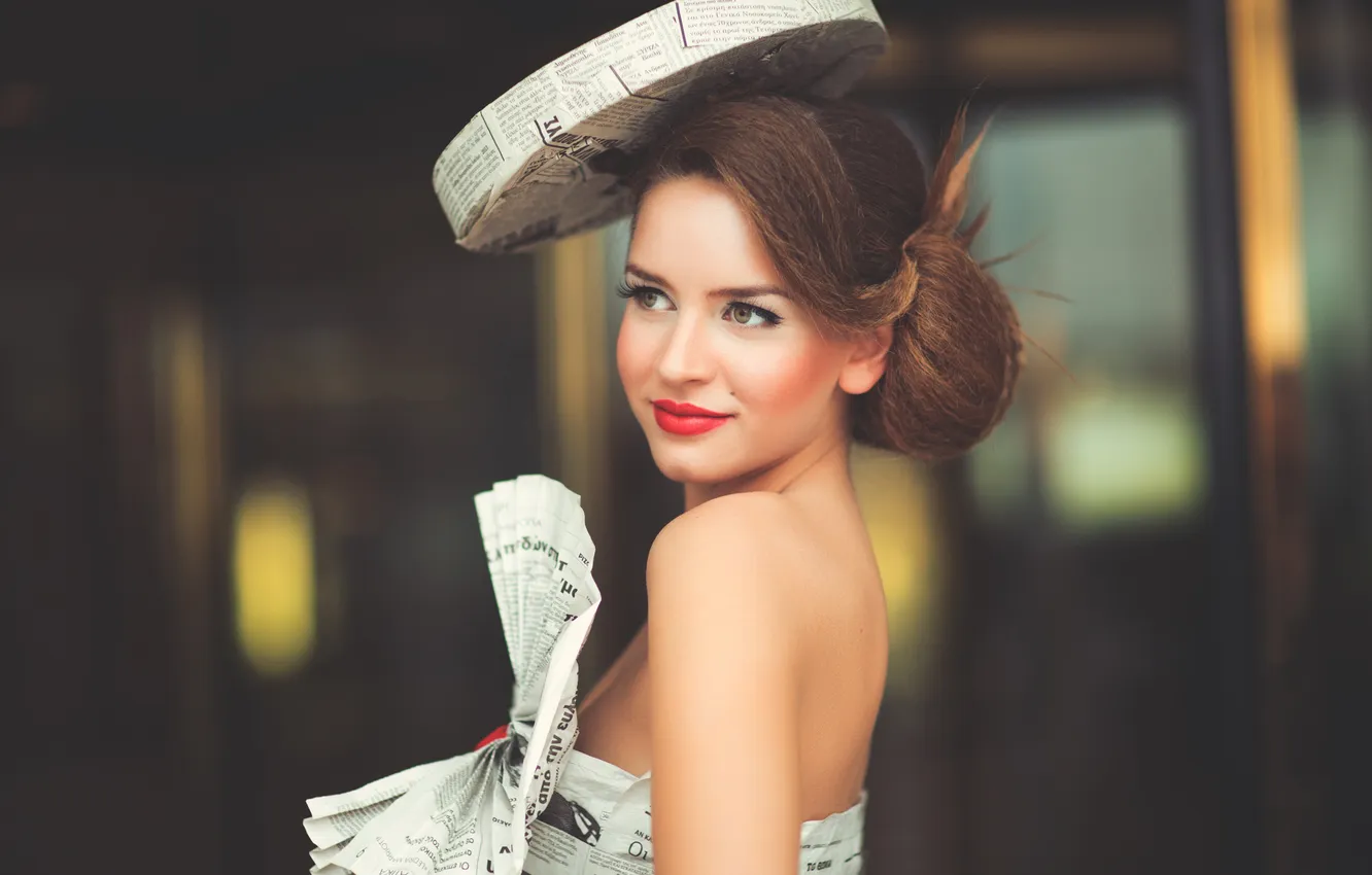 Photo wallpaper makeup, newspaper, hat, creative