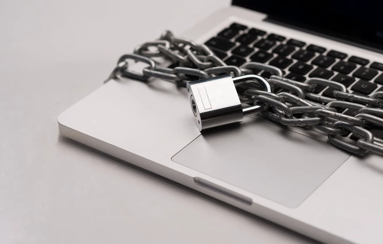 Photo wallpaper chain, padlock, computer security