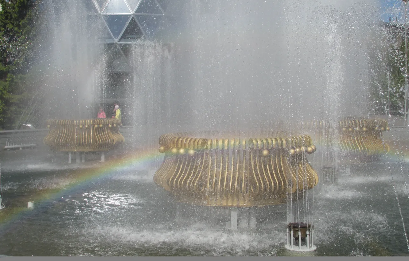 Photo wallpaper squirt, rainbow, fountain