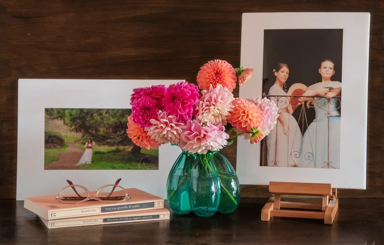 Photo wallpaper photo, bouquet, vase, dahlias